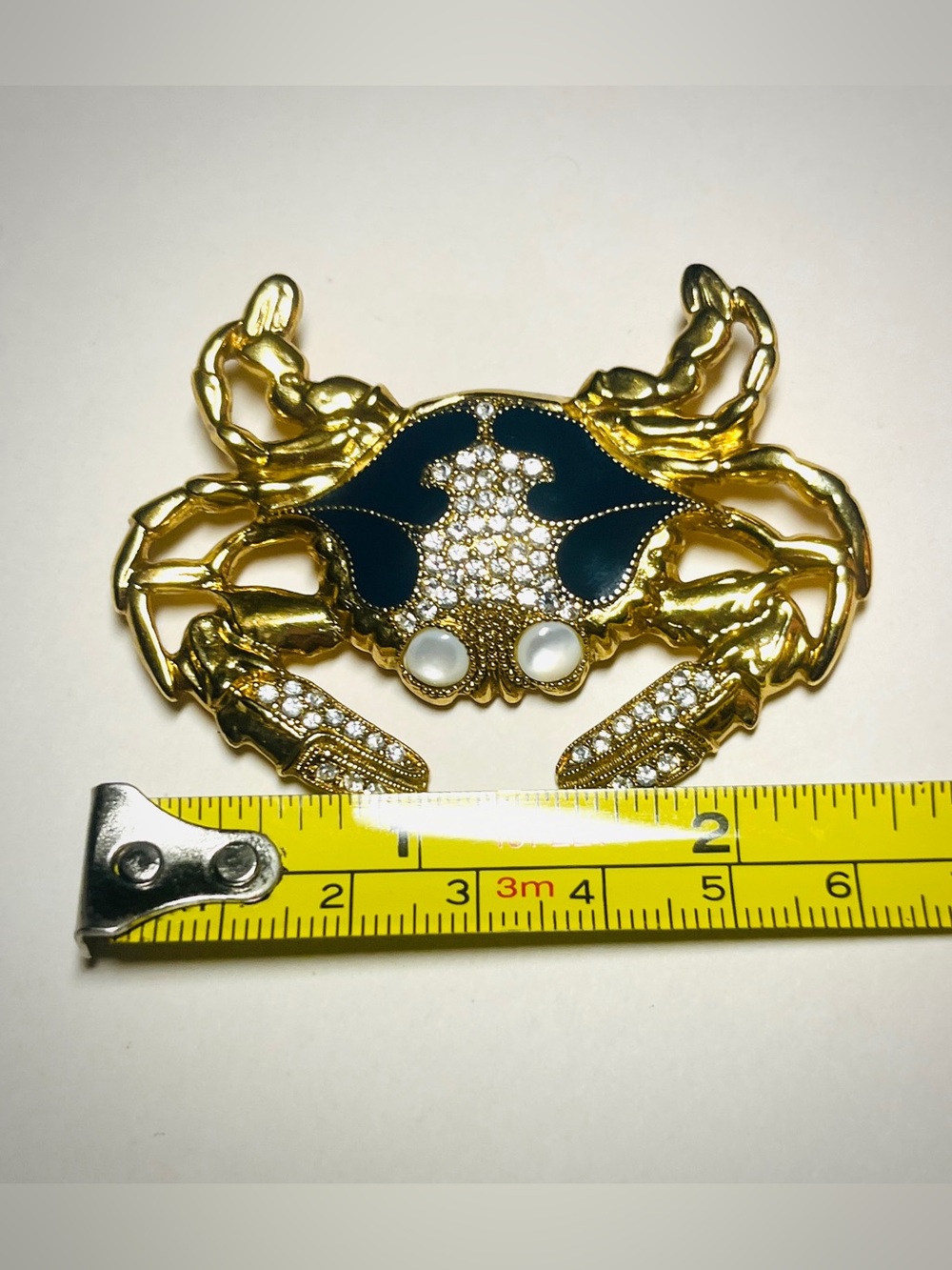 Vintage Estate Crab Brooch | Gold Plated, Pave Rhinestones, Mother of Pearl Eyes - Picture 8 of 9